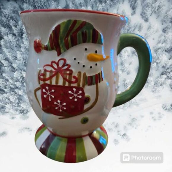 Snowman‎ Holding Gift Embossed Large Pedestal Mug Pier 1 Imports - Picture 1 of 2